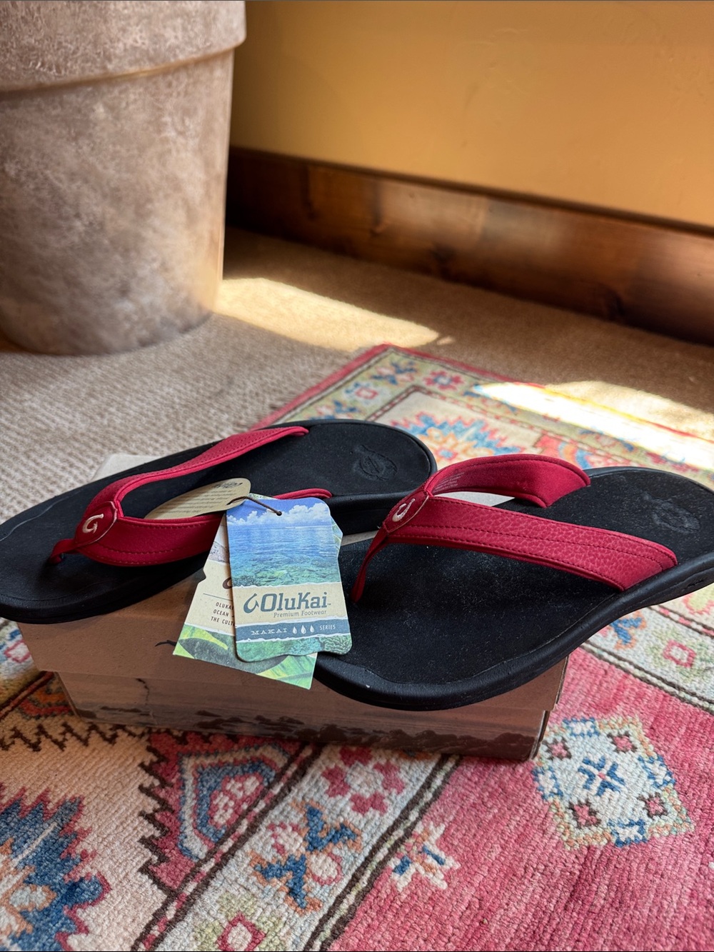 NWT women’s OluKai Ohana Flip Flop Sandals - 8 - Picture 4 of 5